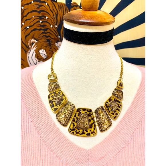 🌈 Stylish leopard deco necklace - Picture 1 of 5